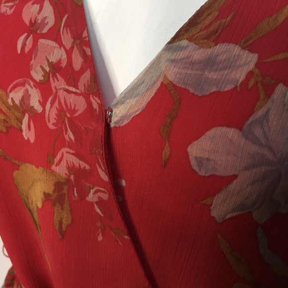 Vince Camuto Women's Tiered Ruffle Sleeve Wil - Picture 4 of 8